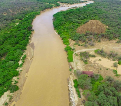 OBRAS DE DEFENSAS RIBEREÑAS EN EL RÍO LA LECHE